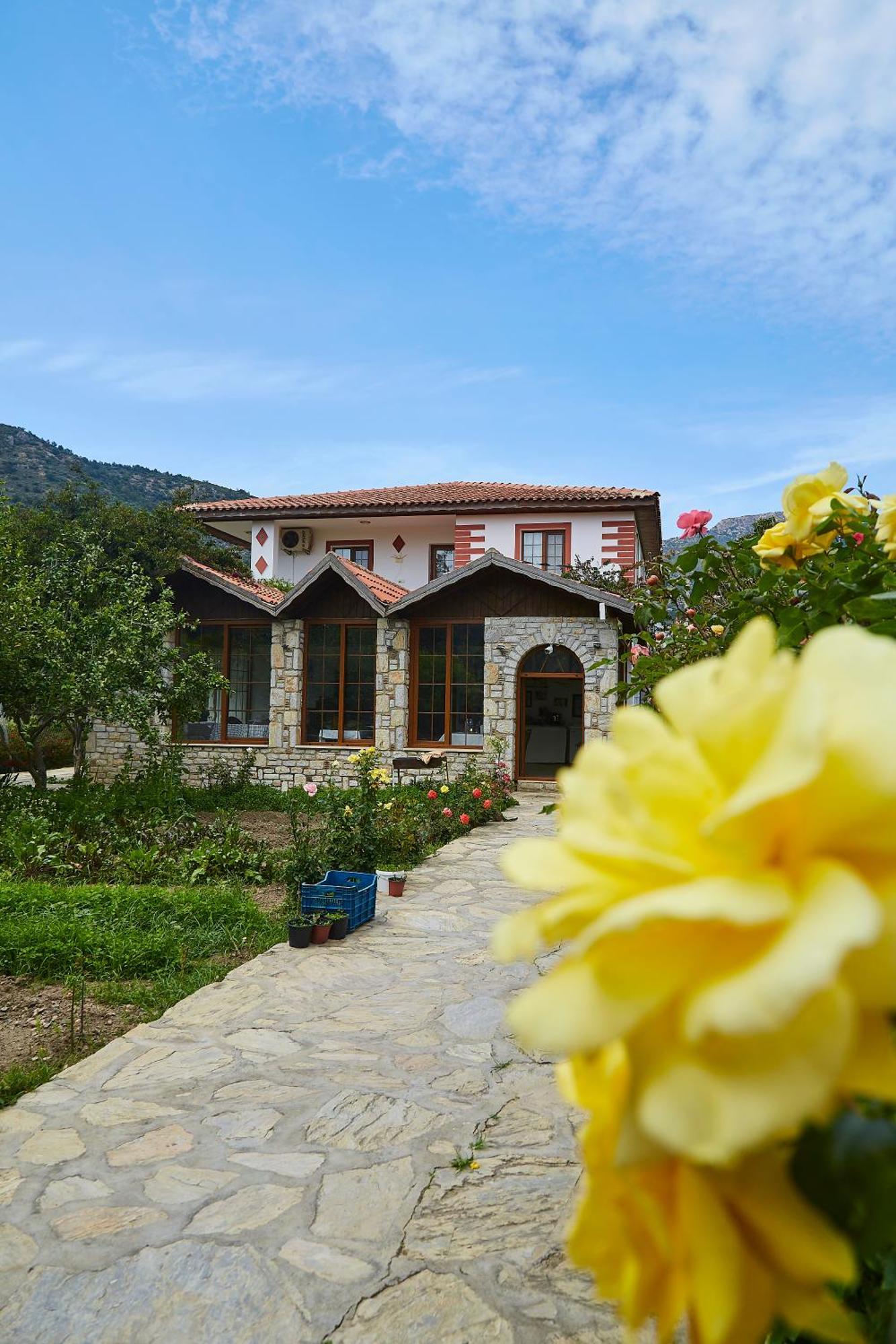 Melinda Pension & Restaurant Месудие Екстериор снимка
